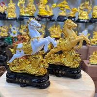 ราคา ม้า ม้ามงคล ม้ายกขา เหยียบเหรียญ เสริมดวง งานเรซิ่นพ่นทรายทอง สูง 5.2 นิ้ว แก้ปีชง 66 (24406763877)