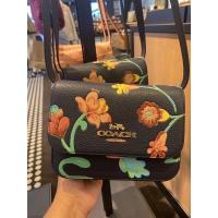 ราคา พร้อมส่ง แท้ % New Coach ใบเล็ก MINI BRYNN CROSSBODY WITH DREAMY LAND FLORAL PRINT (COACH C8757) GOLD/MIDNIGHT MULTI (15481332746)
