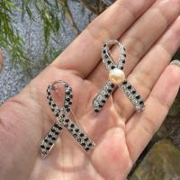 ราคา [พร้อมส่ง] Mourning Ribbon Pin เข็มกลัดริบบิ้นไว้อาลัย เข็มกลัดทำจากเงินแท้ 925 ฝังพลอยนิลและเพชร cz (46150567780)