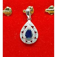 ราคา จี้ ไพลิน Blue Sapphire พลอยแท้ เจียรไน ทรงหยดน้ำ ขนาดพลอย 4×6 มม. น้ำเงินเข้มๆตัวเรือนเงินแท้ 925 (6543479808)