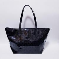 ราคา กระเป๋า Kate Spade tote bag หนังแก้วสีดำ สินค้ามีตำหนิที่หู (21434088526)