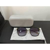 ราคา Hitam [PRELOVED] แว่นกันแดด Charles&keith ของแท้ 100% (26658046501)