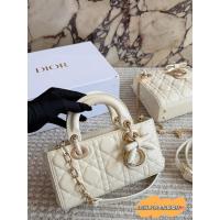 ราคา 310 โบว์หัวเข็มขัดสีทองสีขาวบริสุทธิ์ Dior lady Full Set Packaging Dior Brand New D-joy Strong Return, หัวใจจังหวะขายดี, กระเป๋ามาพร้อมสายรัดไหล่สองเส้น, ด้านหลังต่างๆ, ตัวบนสวย, ดีไซน์รูปสี่เหลี่ยมขน