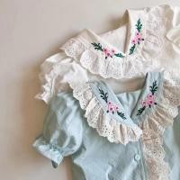 ราคา เสื้อเชิ้ตแขนสั้นเด็กผู้หญิงสไตล์เกาหลีสำหรับฤดูร้อนเสื้อตุ๊กตาคอปกลายดอกไม้ปักลายเสื้อลูกไม้น่ารักสำหรับเด็กผู้หญิง (40252282943)