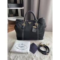 ราคา ❌SOLD❌Used prada nylon tote Sz. 10”x13” everyday look (19459384276)