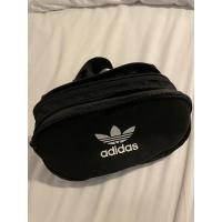 ราคา กระเป๋าคาดอก กระเป๋าคาดเอว adidas ของแท้จากช็อป ใช้น้อยมากๆ ไม่มีรอยสภาพ 100% ส่งต่อค่ะ (13719960198)