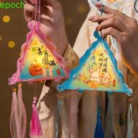 ราคา EPOCH โคมไฟสามเหลี่ยม, ขอบหอยเชลล์สูง, โคมไฟรูปทรงพีระมิด, แท็บมุมที่เชื่อมต่อกันสามเหลี่ยมแขวนพู่ยาวแสง Verse ไหว้พระจันทร์ (54363322487)