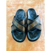 ราคา รองเท้า ✿❈ Louis Vuitton LV ✿❈ (หลุยส์ วิตตอง) Size 43 ของเเท้ 100% หลุยส์ แท้มือ2 สวยพร้อมใช้ หายาก (22086235591)