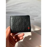 ราคา กระเป๋าสตางค์ GUCCI Guccissima Bi-Fold Wallet Black 495611 มือสอง ของแท้ (15770639173)