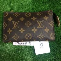 ราคา Used LUsed LV Used LV ประกันแท้ 100% ถือสวยๆเก๋ๆค่ะ ใส่เครื่องสำอางก็ได้ค่ะ (1315672077)