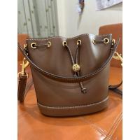 ราคา กระเป๋า Tory burch มือสอง รุ่น Tory bucket สีน้ำตาล (29653905427)
