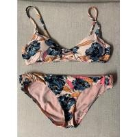 ราคา Billabong Bikini set - Top(xs), Bottom(s) ชุดว่ายนำ้มือสอง (20619231933)