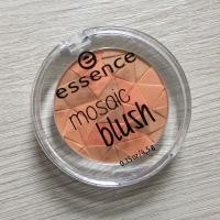 ราคา (พร้อมส่ง)Essence Mosaic blush No.30 4.5g 3เฉดสีในตลับเดียว (7432445351)