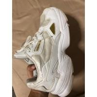ราคา (used)รองเท้า FALCON adidas สีขาว 4.5 uk 6 us (22418875860)