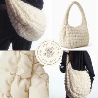 ราคา COS quilted Oversize สีขาว off-white☁️ (พร้อมส่ง) (22284961616)