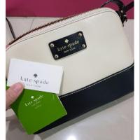 ราคา Sale!เเท้กระเป๋าสะพายKATE SPADE Wellesley Crossbody Bag สี White/Black หนังเเท้ทั้งใบ สภาพดีมากก99% สวยสะอาดใหม่เลยค่ะ (2677921689)
