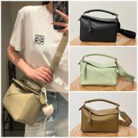 ราคา Pre order ราคา7800 Loewe โลเอเว่ 9048 Puzzle handbag กระเป๋าสะพายข้าง SZ24*16*10CM (28018116165)