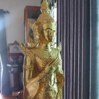 ราคา พระบูชา พระพุทธเจ้า ปางรำพึง ทรงเครื่องจักรพรรดิ์ พระประจำวันศุกร์ เนื้อทองเหลืองปิดทองแท้ สูง 33 นิ้ว ฐานกว้าง 9 นิ้ว (13557730200)