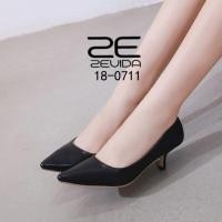 ราคา รองเท้าคัทชูหนังแมท สูง 2 นิ้ว ทรงหัวแหลม รุ่น 18-0711 (24228853536)