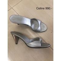 ราคา รองเท้า celine สีเงืน (23318304951)