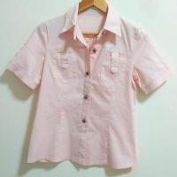 ราคา เสื้อเชิ้ตสีชมพูอ่อน .rOxY.มือ2 สภาพดี มีตำหนิจุดเล็กๆ (r22) (25713179500)