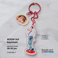 ราคา GANTUNGAN Room143 พวงกุญแจสมาชิก iKON - พวงกุญแจอะคริลิคสมาชิก iKON (19774205785)