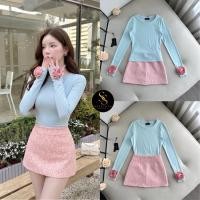 ราคา ชุดโทนสีพาสเทลสุดละมุน เสื้อแขนยาวสีฟ้าอ่อนเนื้อผ้ายืดนุ่ม ตกแต่งดอกกุหลาบ +กระโปรงทรงเอสีชมพูปักลายดอกไม้ทั่วตัว (49312754522)