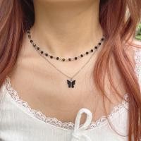 ราคา สร้อยคอลูกปัดสีดำเล่นแสง ห้อยจี้ผีเสื้อสีดำ (22847488177)