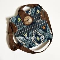 ราคา [ส่งต่อ/มือสอง] กระเป๋าสะพายลายชาวเขา (25763967965)