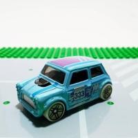 ราคา รถ hotwheels ของแท้มือสอง MORRIS MINI ปี 2014 สภาพใหม่ตั้งโชว์ มีคันเดียวเท่านั้นค่ะราคา 190 บาท (4873117601)