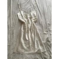 ราคา Dress เดรสนอนสายเดี่ยวผ้าซาตินสีขาว (28603750236)