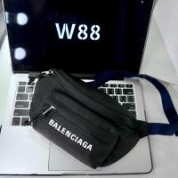 ราคา Balenciaga Explorer Waist Bag (5746628968)