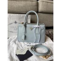 ราคา Used like new- Prada Saffiano Lux 25 สีฟ้าพาสเทล Lago y.13 (23137983436)