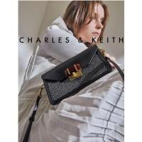 ราคา ♥️ รับประกันของแท้จากSHOP ♥️ CHARLES & KEITH  Snake Print Stone-Embellished Envelope Bag - Multi CK2-80781405 (10336186744)