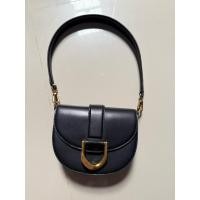 ราคา Charles & Keith รุ่นmini Gabine แท้ไม่มีตำหนิ (50059066902)