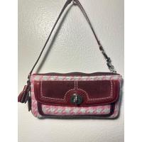 ราคา แท้ คล้องมือ Coach ขึ้นไหล่เป็นพอชได้ค่ะ ผ้าทวีตสวยๆ หายากค่ะ (52154976224)