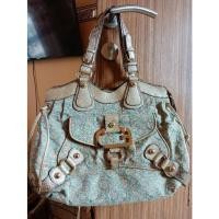 ราคา กระเป๋าสะพาย GUESS** (47802948511)