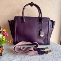ราคา Charles&keith แท้ 12 นิ้วกว้าง 5.5 นิ้วสูง 9.5 นิ้ว ทรงทำงาน เรียบหรู สวยป้ายห้อย หนังแท้ 690 บาท (29821786898)