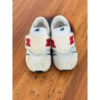 ราคา รองเท้าเด็ก New Balance มือสอง ไซร้15ซม. สีขาวครีม N แดง ใส่ง่าย น้ำหนักเบา (45207204901)