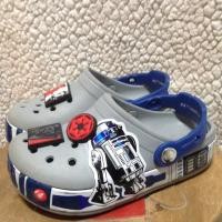 ราคา รองเท้า Crocs “StarWar” สำหรับเด็กผู้ชายคร้า (7717437021)