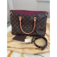 ราคา SALE!! Louis Vuitton Monogram Pallas MM สภาพใหม่แบบเก็บสะสม มีใบการันตี Authentic (25848232141)