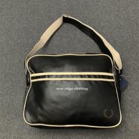 ราคา Fred Perry Classic Messenger Bag (44183094518)