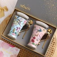 ราคา แก้วของขวัญกล่องประณีตคู่ถ้วยน้ําคู่พร้อมฝาปิดส่งงานแต่งงานพิธีขึ้นบ้านใหม่ของขวัญมูลค่าสูงเซรามิค (48164798957)