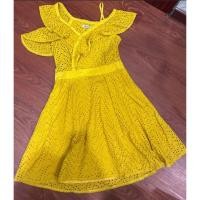 ราคา CHOCOCHIPS Wilmena Dress / มินิเดรสมัสตาร์ดสีเหลืองตาไก่ / เดรสชั้นระบายปิดไหล่ / เดรสแคทบอลผู้หญิง (45061634526)