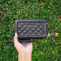 ราคา Charles & Keith Quilted Long Wallet (2128336447)