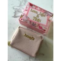 ราคา Benefit Make up bag กระเป๋าใส่เครื่องสำอางค์ Benefit ของใหม่มือหนึ่ง (20419616335)