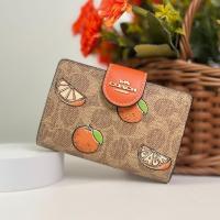 ราคา กระเป๋าสตางค์กระดุมกลาง Coach Medium Corner Zip Wallet In Signature Canvas With Orange Print CAP04 (44908248561)
