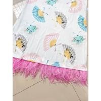 ราคา ชุดเดรส ลายดอกไม้ลายพัด พาสเทล สีขาวนวลๆ ปลายแต่งขนนกสีชมพู (8347067633)