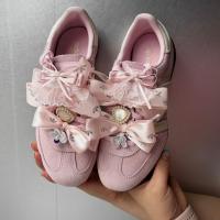 ราคา เหมาะสําหรับรองเท้าผ้าใบ adidas Clover รองเท้าเทรนนิ่งเยอรมัน โลโก้สีชมพู Silk Wide Laces adidas Pearl Accessories (41534190497)