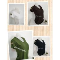 ราคา เสื้อยืดคอวี มีกระเป๋าด้านหน้ามีแบบติดอาร์มแขน และยืดเสกรีนอก ผ้าเรย่อนยืดเยอะใส่สบาย (1843135559)